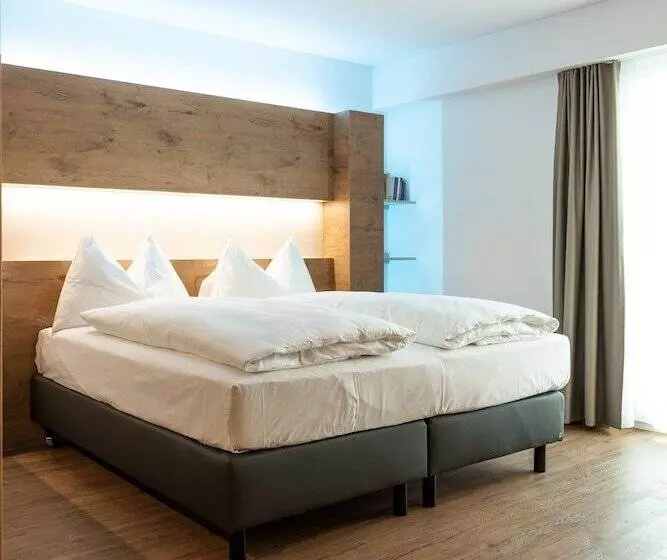 Jet Hotel Zurich Airport