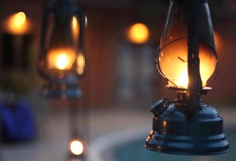 Hotel Seven Sky Clarks Exotica