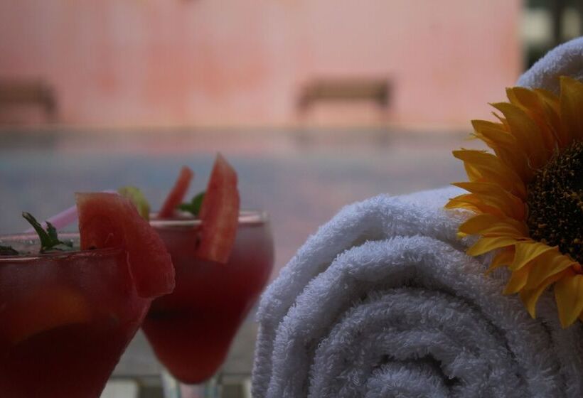 Hotel Seven Sky Clarks Exotica