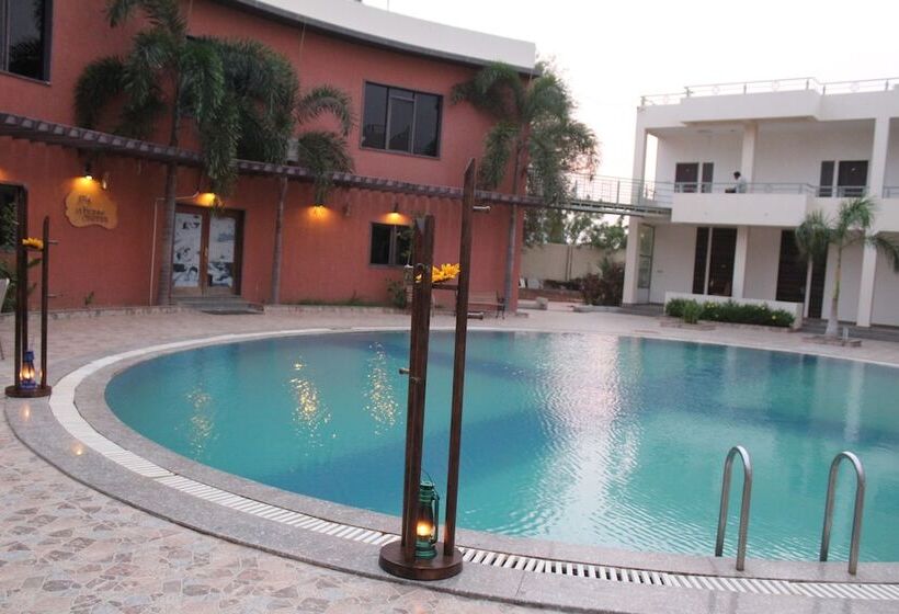 Hotel Seven Sky Clarks Exotica