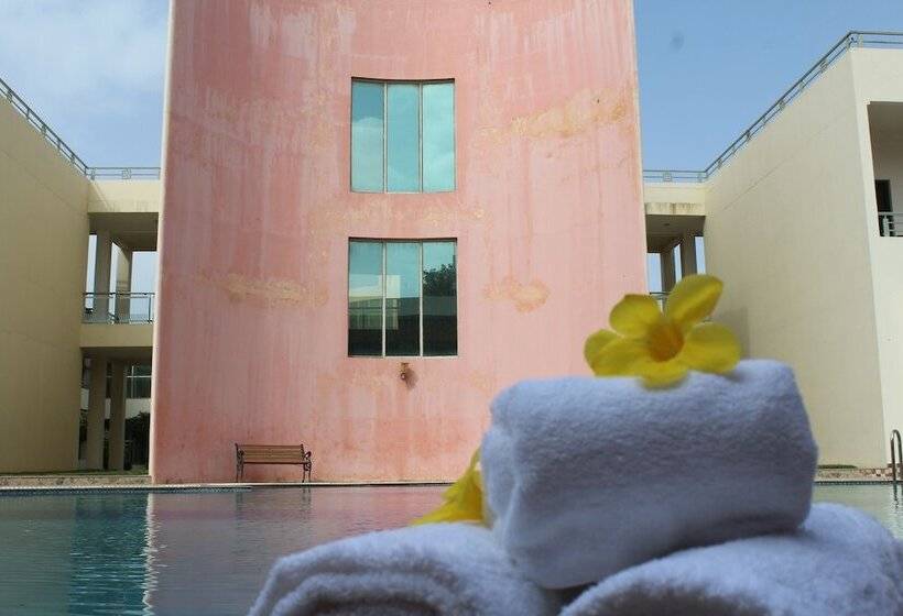 Hotel Seven Sky Clarks Exotica