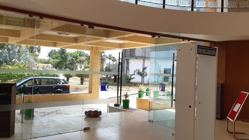 Hotel Seven Sky Clarks Exotica