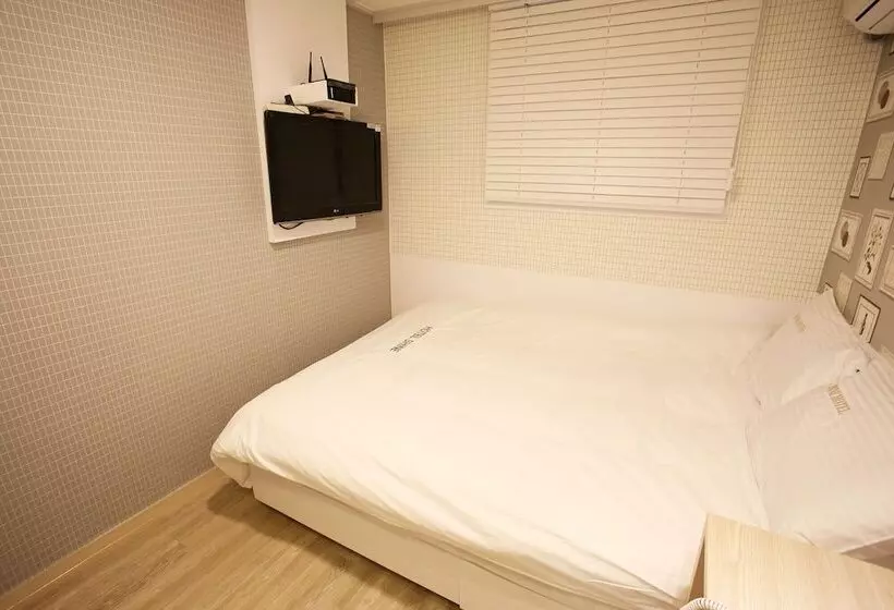 Hotel Shine