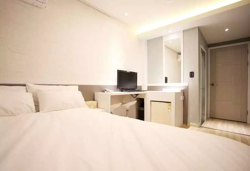Hotel Shine