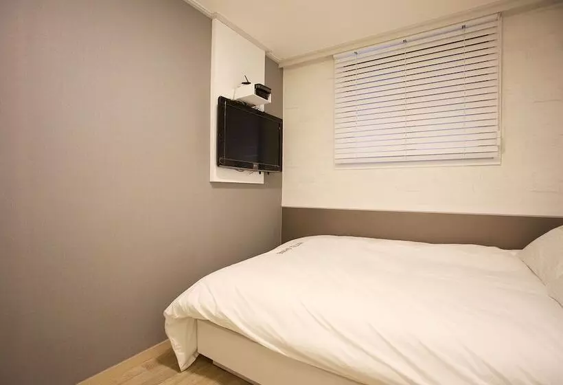 Hotel Shine
