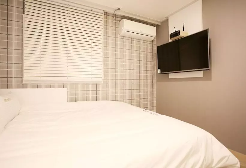 Hotel Shine