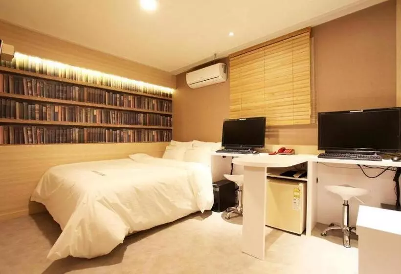 Hotel Shine