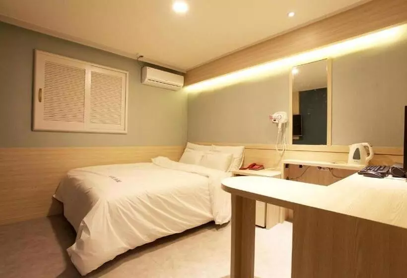 Hotel Shine