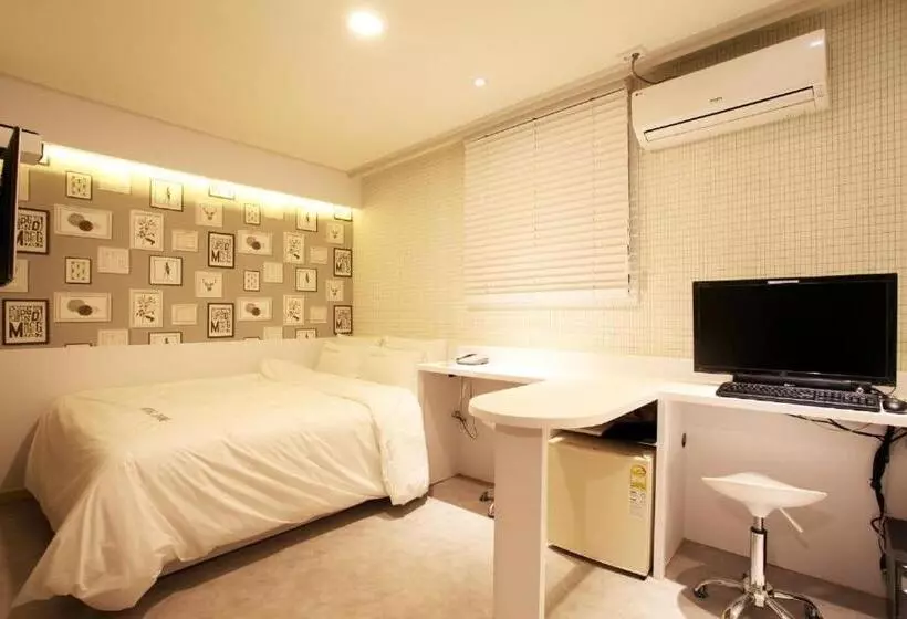 Hotel Shine