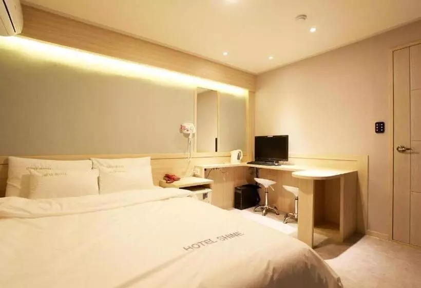 Hotel Shine