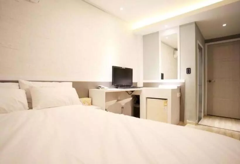 Hotel Shine
