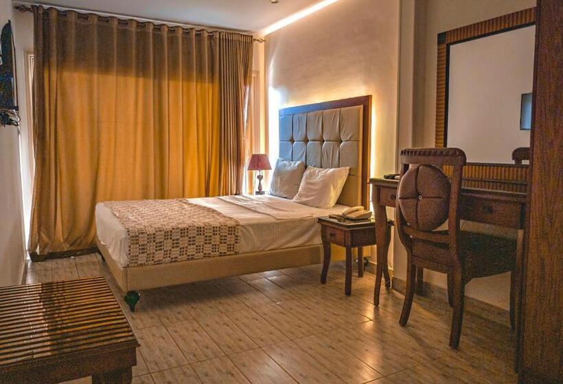 هتل Jimmy Pyramids