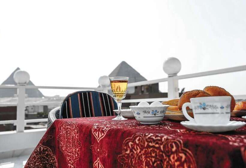 هتل Jimmy Pyramids