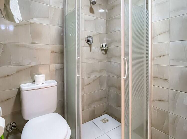 هتل Jimmy Pyramids