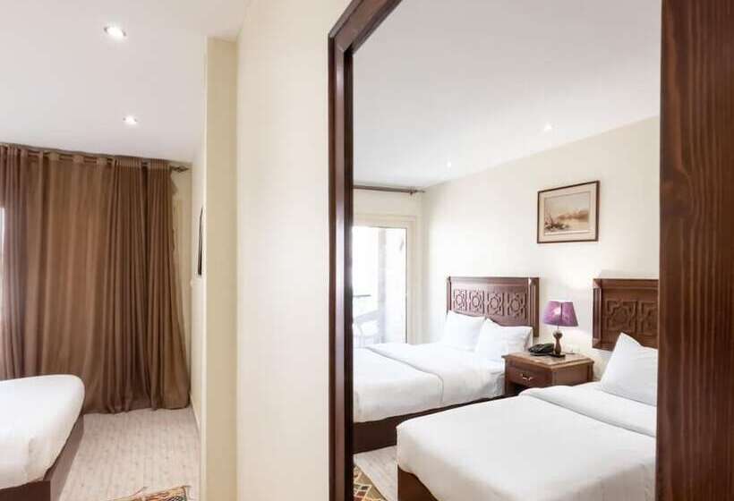 هتل Jimmy Pyramids