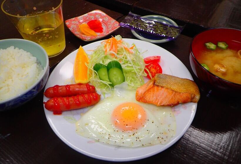 Iriomotejima Monsoon   Hostel