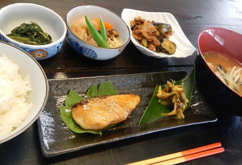 Iriomotejima Monsoon   Hostel