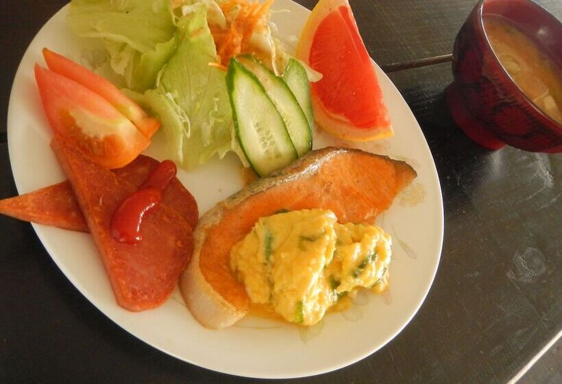 Iriomotejima Monsoon   Hostel