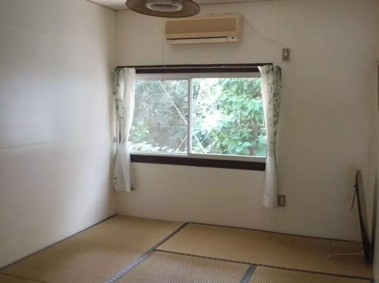Iriomotejima Monsoon   Hostel