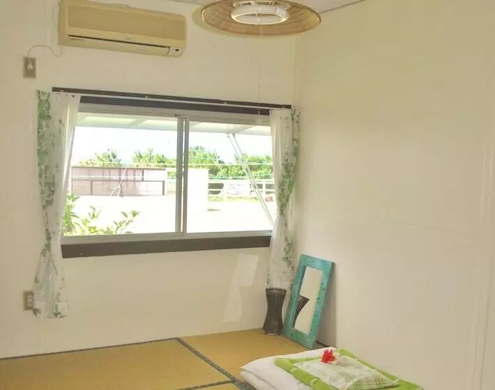 Iriomotejima Monsoon   Hostel