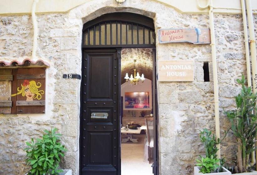 Пансион Antonia's House