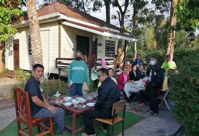 ペンション Wasuthan Garden House