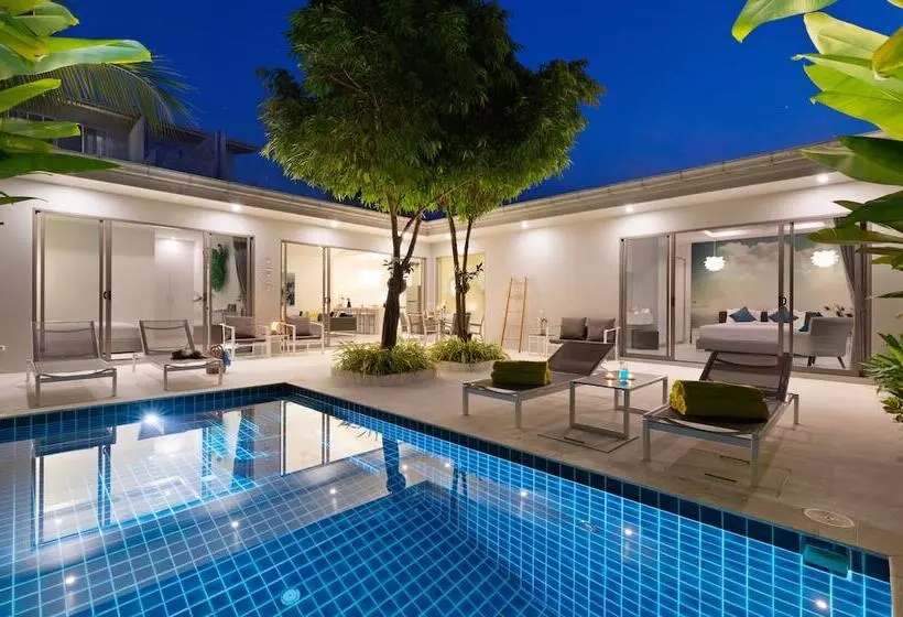 Villa White Orchid