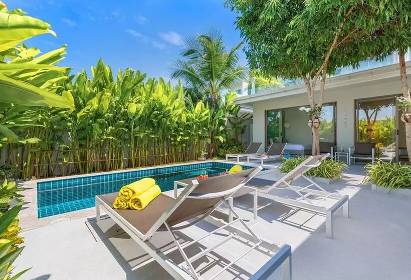 Villa White Orchid