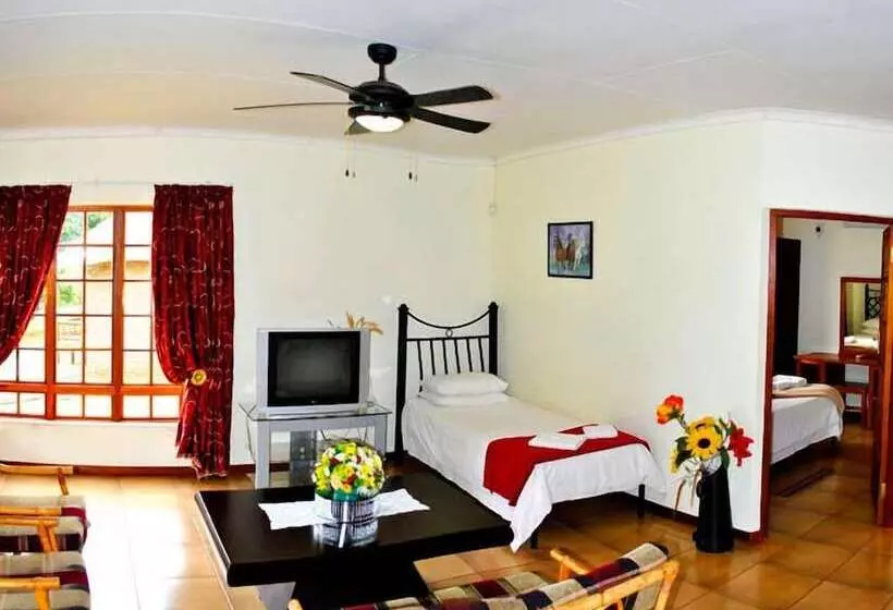 Aamiaismajoitus (B&B) Mount Azimbo Lodge