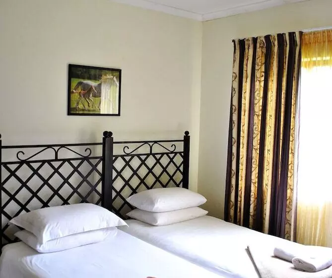 Aamiaismajoitus (B&B) Mount Azimbo Lodge