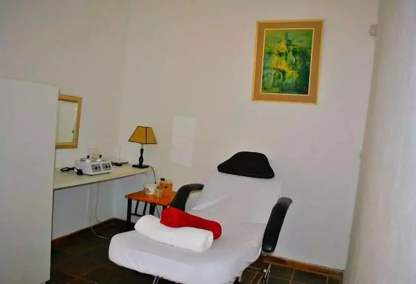Aamiaismajoitus (B&B) Mount Azimbo Lodge