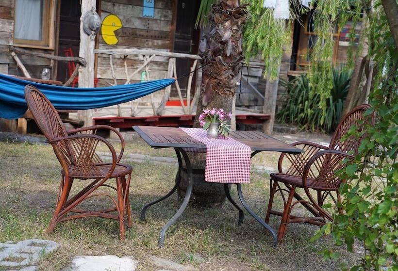 هتل Kadir's Family House