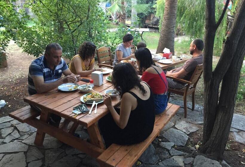 هتل Kadir's Family House