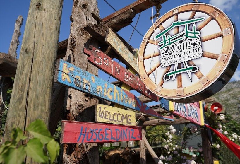 هتل Kadir's Family House