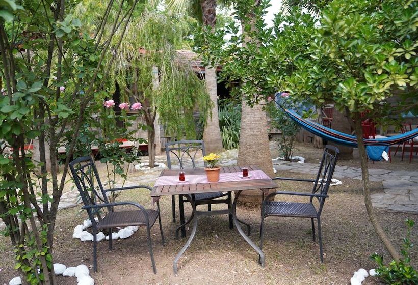 هتل Kadir's Family House