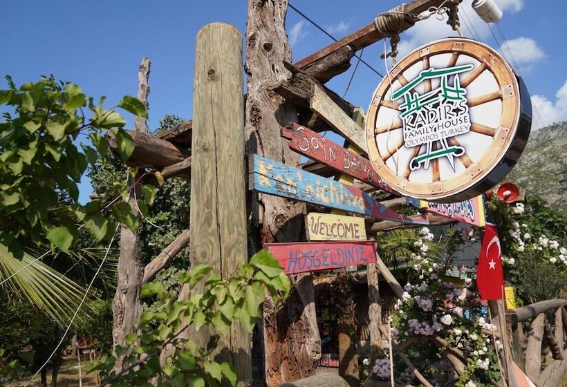 هتل Kadir's Family House