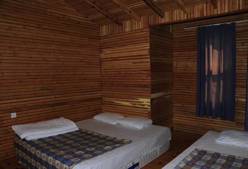 هتل Kadir's Family House