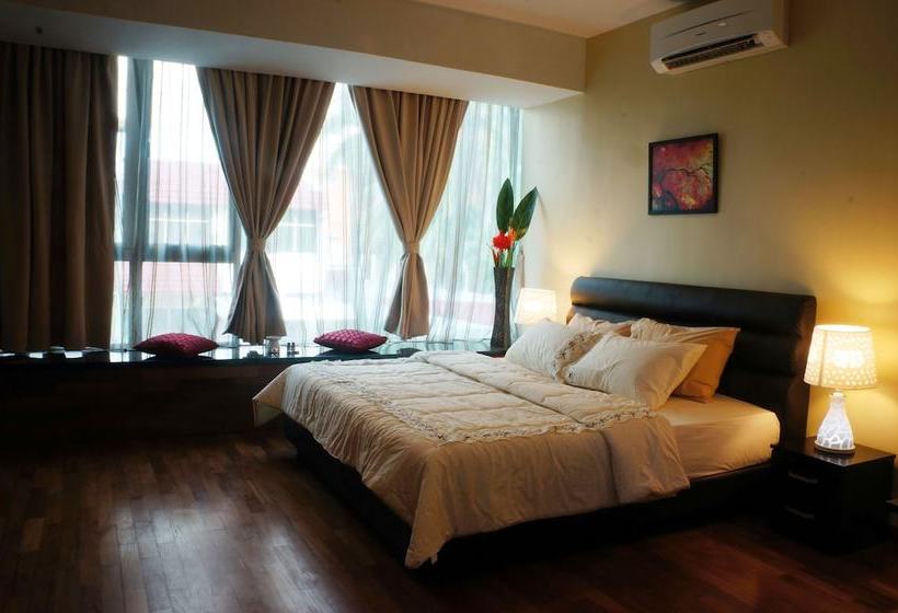 ペンション Gurney Luxe Inn