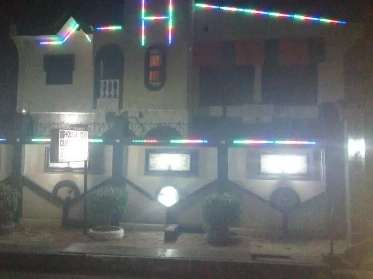 پانسیون Hollajobi Guest House