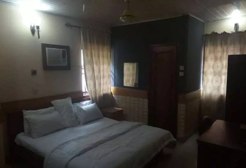 پانسیون Hollajobi Guest House