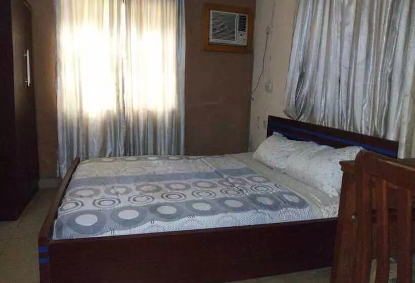 پانسیون Hollajobi Guest House