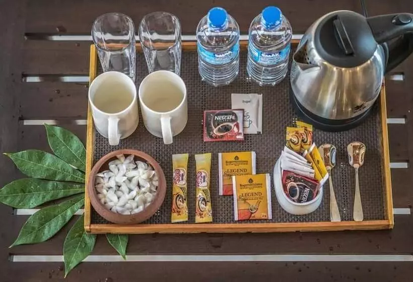 Majatalo Wadula Safari Yala