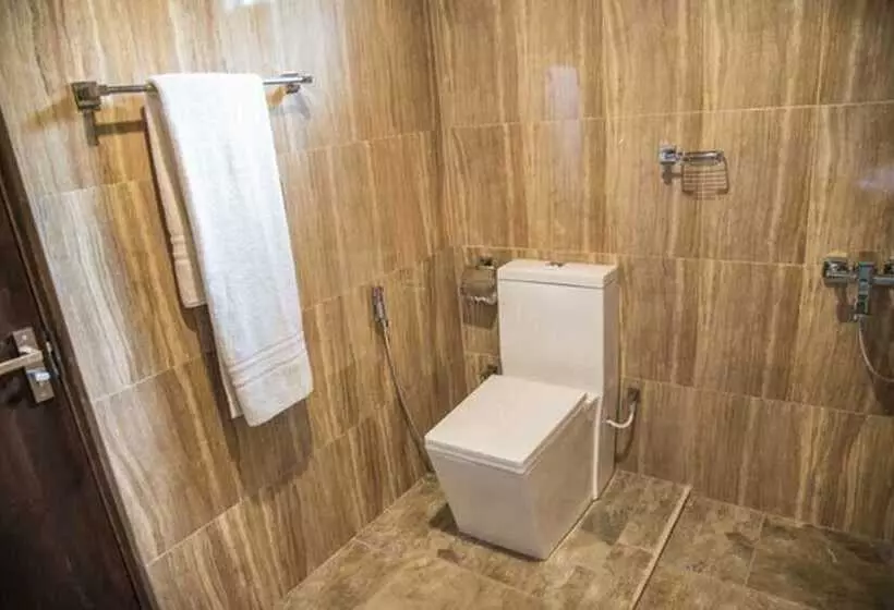 Majatalo Wadula Safari Yala