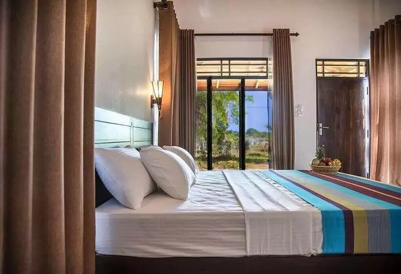 Majatalo Wadula Safari Yala