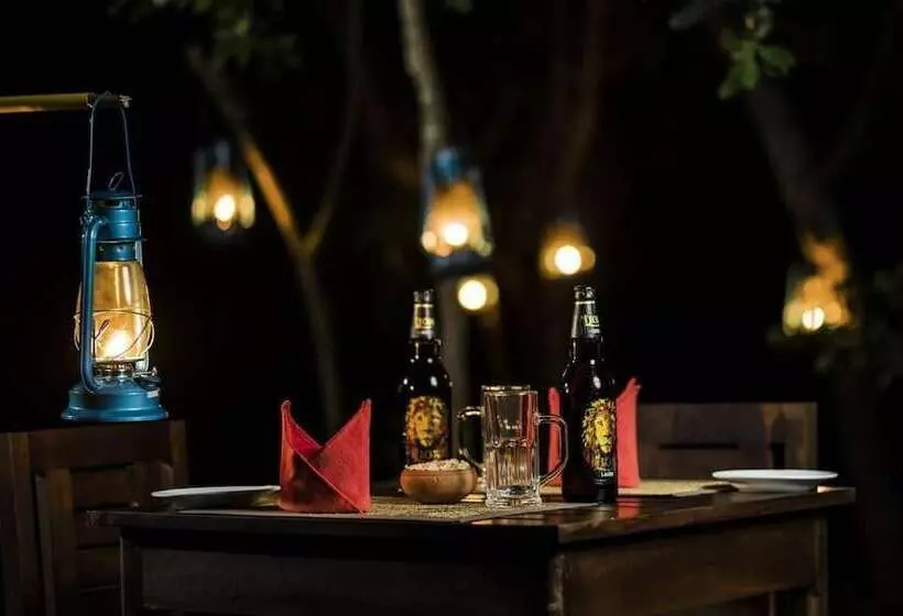 Majatalo Wadula Safari Yala