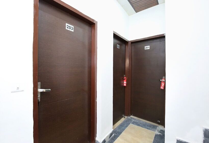 The Sitara Hotel By Oyo Rooms