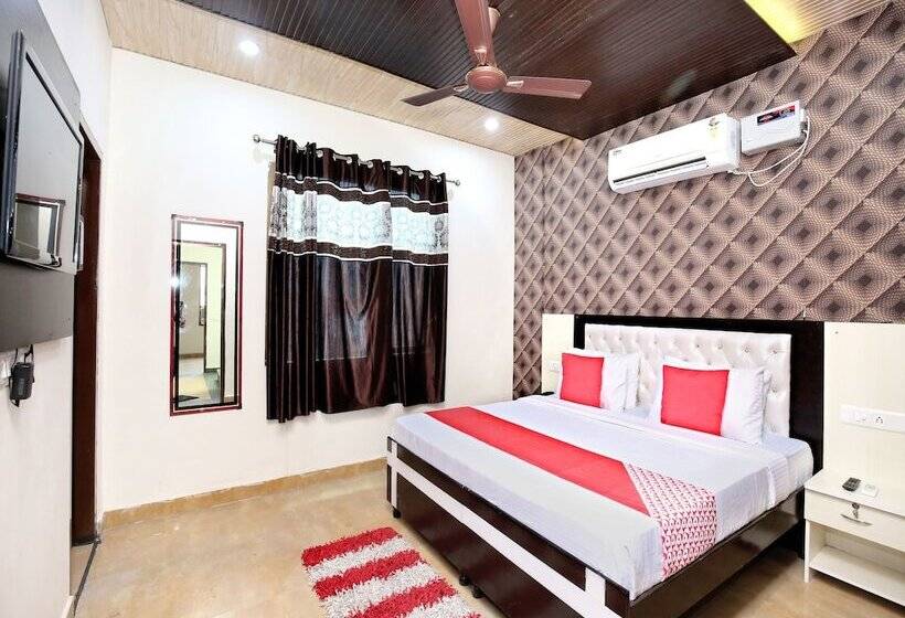 The Sitara Hotel By Oyo Rooms