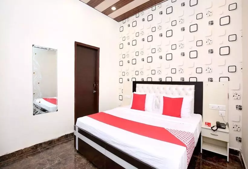 The Sitara Hotel By Oyo Rooms