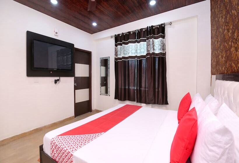 The Sitara Hotel By Oyo Rooms