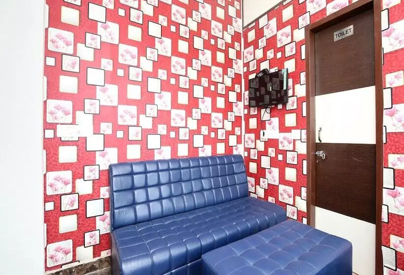 The Sitara Hotel By Oyo Rooms
